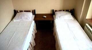 Гостиница Гостевой Дом «SunRise» Геленджик Стандартный двухместный номер с 1 кроватью или 2 отдельными кроватями-13