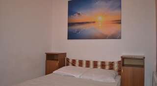 Гостиница Гостевой Дом «SunRise» Геленджик Стандартный двухместный номер с 1 кроватью или 2 отдельными кроватями-25